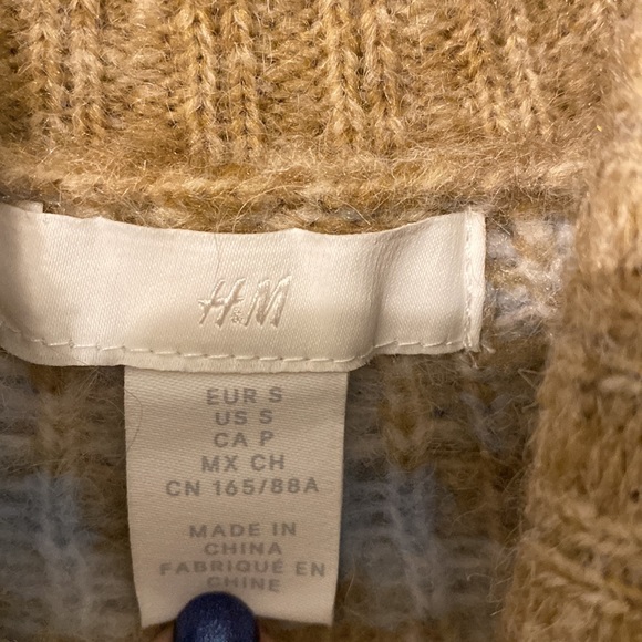 H&M sweater - Picture 3 of 7